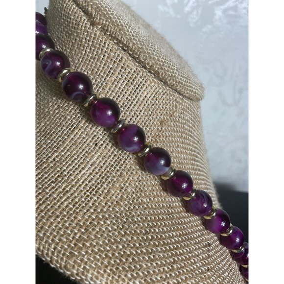 Vintage Purple Faux Agate Bead Necklace With Gold-Tone Clasp - Picture 2 of 3